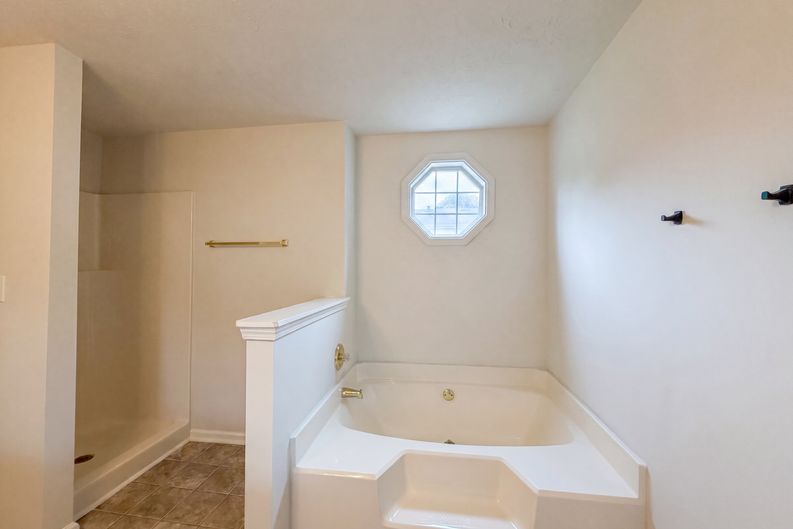 Photo 10 of 32 of 5355 Queen Ester Ct, Ellenwood, GA