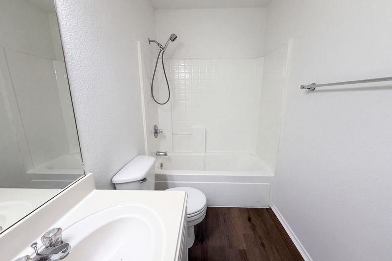 Photo 19 of 31 of 1033 Olivewood Ln, Fort Worth, TX