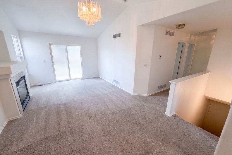 Photo 3 of 29 of 18959 E Linvale Pl, Aurora, CO