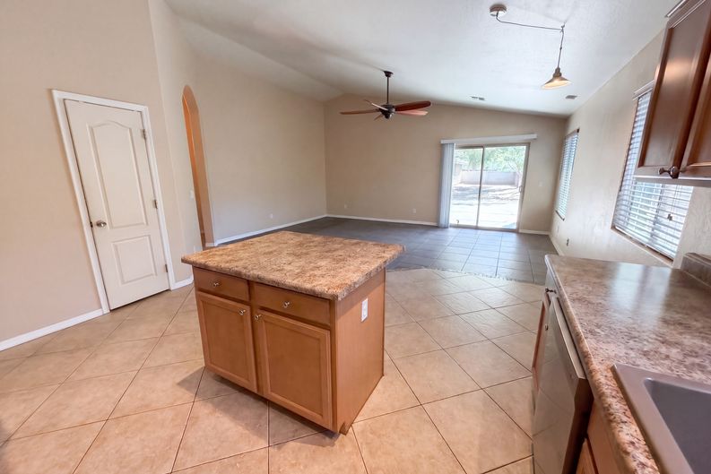 Photo 6 of 26 of 831 N Robson, Mesa, AZ