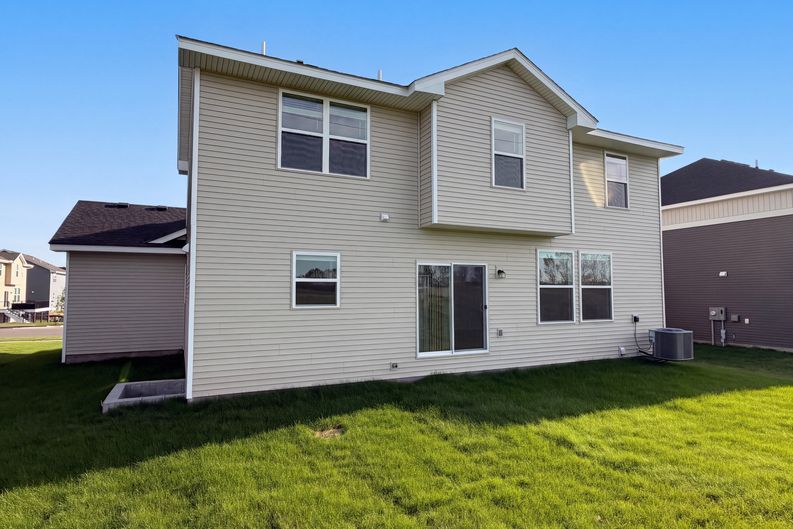 Photo 5 of 42 of 1577 Upper 141st St E, Rosemount, MN