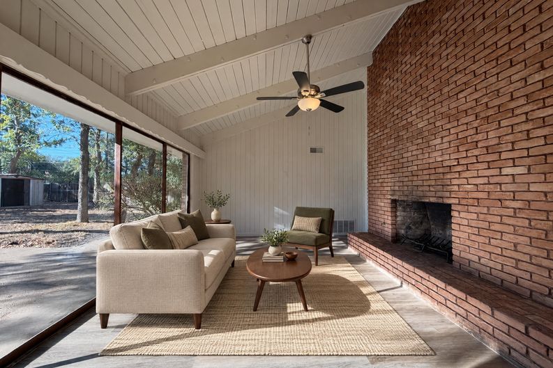Photo 3 of 21 of 1725 Danciger Dr, Fort Worth, TX