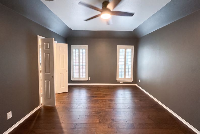 Photo 12 of 18 of 1416 Willow Wood Dr, Carrollton, TX