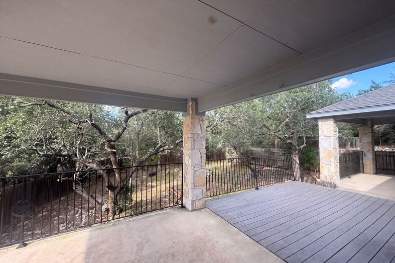 Photo 5 of 25 of 12 Birchwood Cir, Wimberley, TX