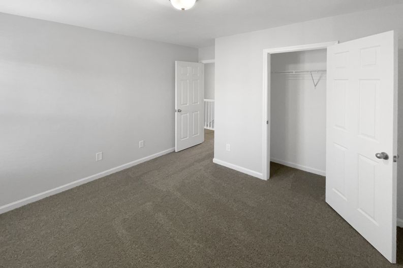 Photo 17 of 52 of 1622 Halliard Dr, Lawrenceville, GA