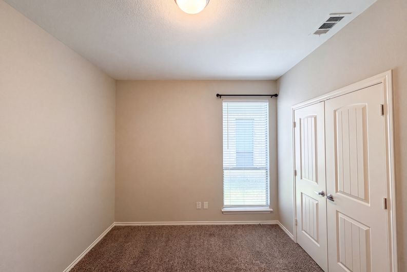 Photo 16 of 20 of 1205 Kachina Ln, Haslet, TX