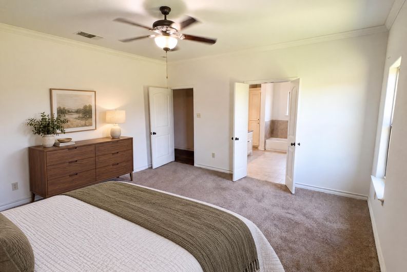 Photo 4 of 27 of 8809 10th St, Lubbock, TX