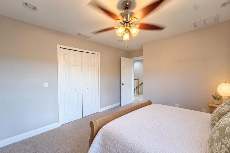 Photo 26 of 36 of 12424 Belcroft Dr, Riverview, FL