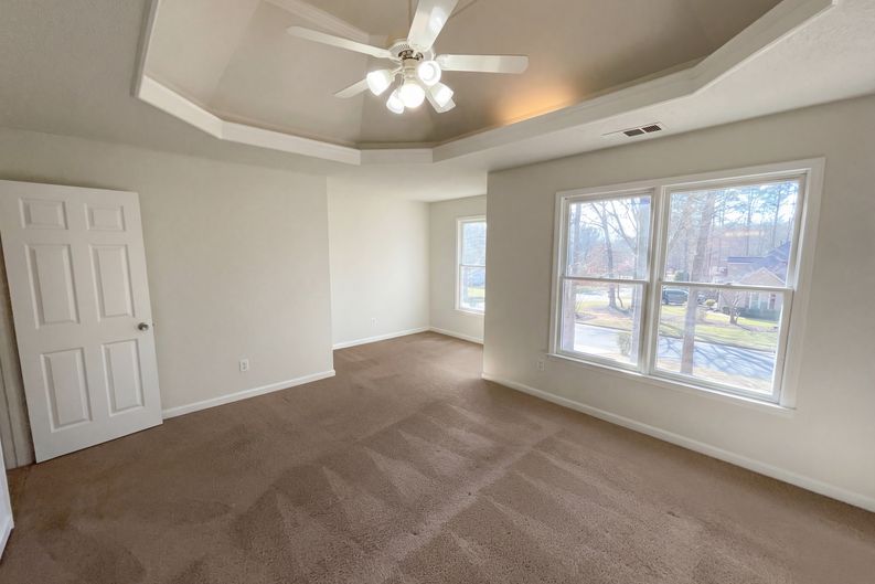 Photo 21 of 28 of 1012 Crown Corners Dr, McDonough, GA