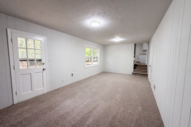 Photo 15 of 25 of 3691 Lavilla Dr, Powder Springs, GA