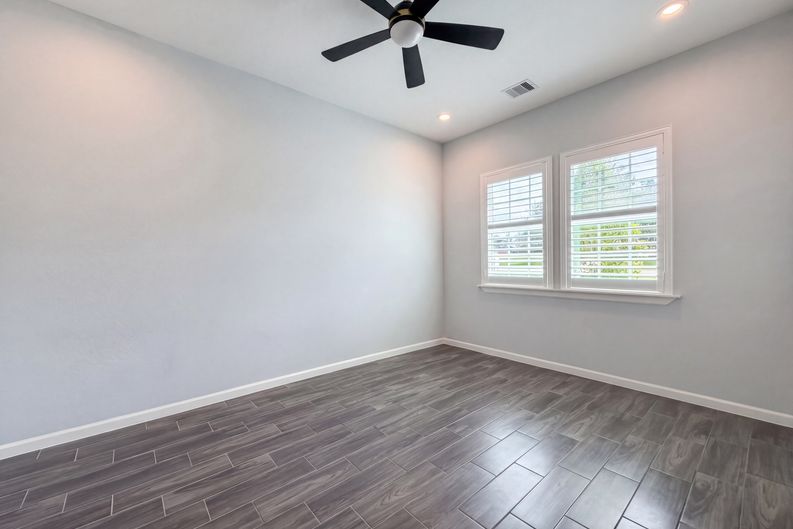 Photo 13 of 24 of 40406 Mostyn Dr, Magnolia, TX