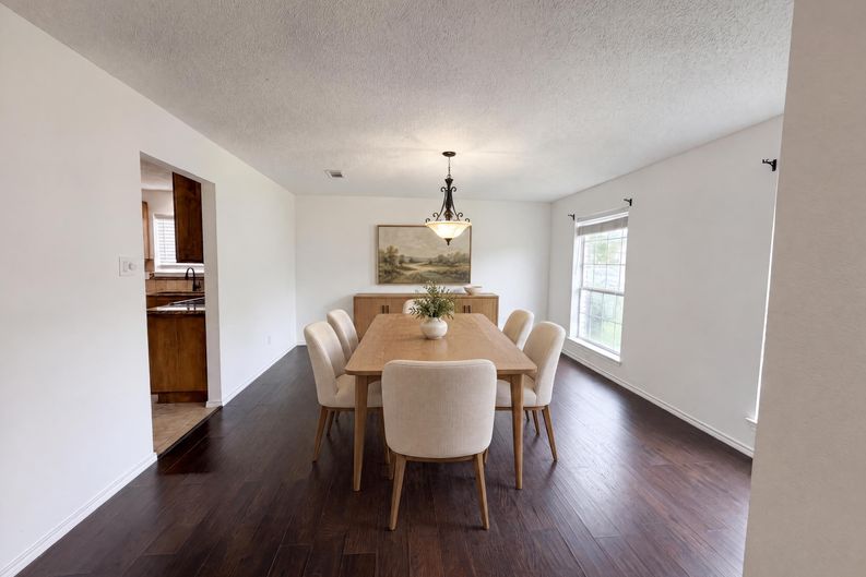 Photo 6 of 19 of 1301 Judy Ln, Copperas Cove, TX