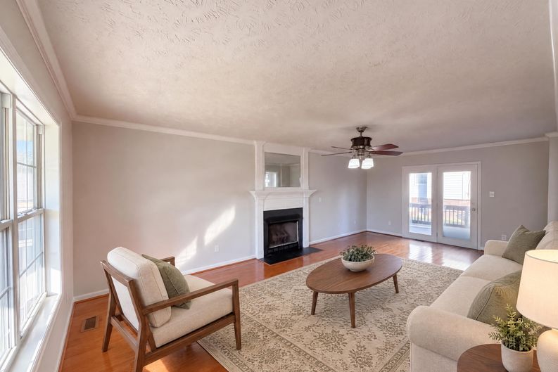 Photo 8 of 22 of 744 Bent Creek Dr, Hope Mills, NC