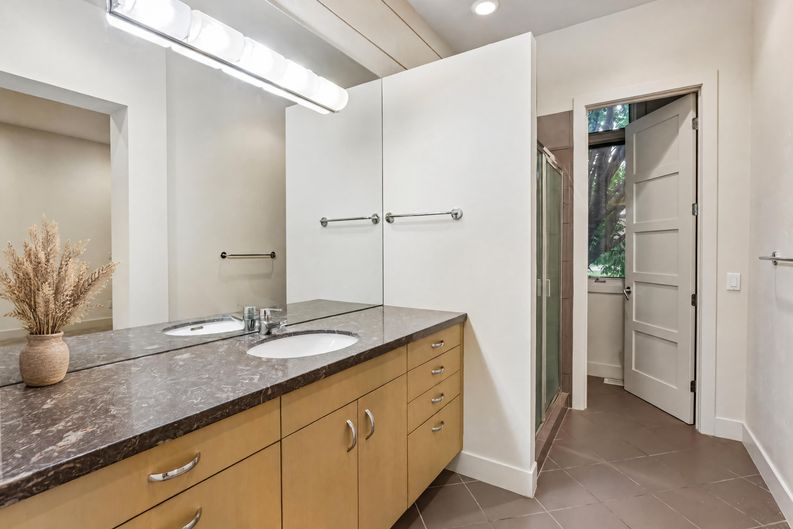 Photo 19 of 49 of 4986 S Fillmore Ct, Englewood, CO