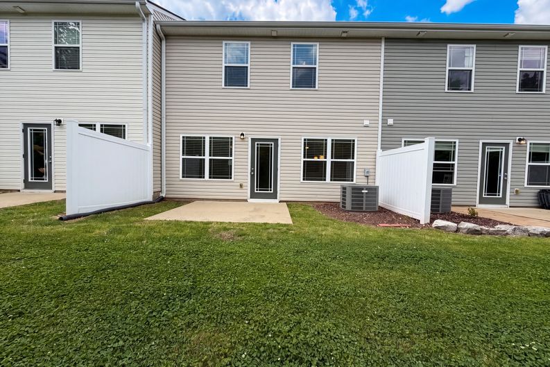 Photo 5 of 23 of 1134 Somerset Springs Dr, Spring Hill, TN