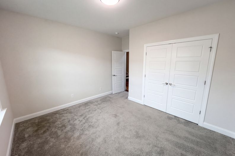 Photo 26 of 36 of 6109 Balham Ct, Charlotte, NC