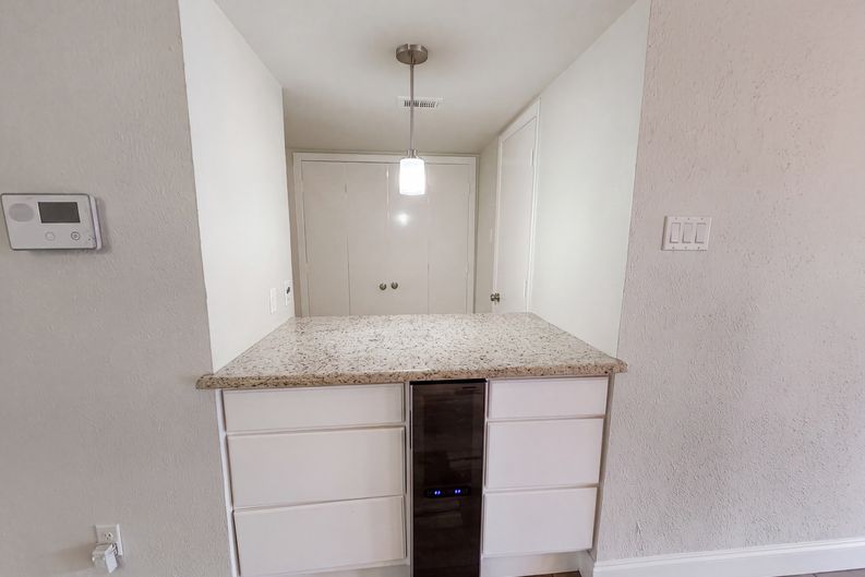 Photo 9 of 17 of 6302 Elder Grove Dr, Dallas, TX