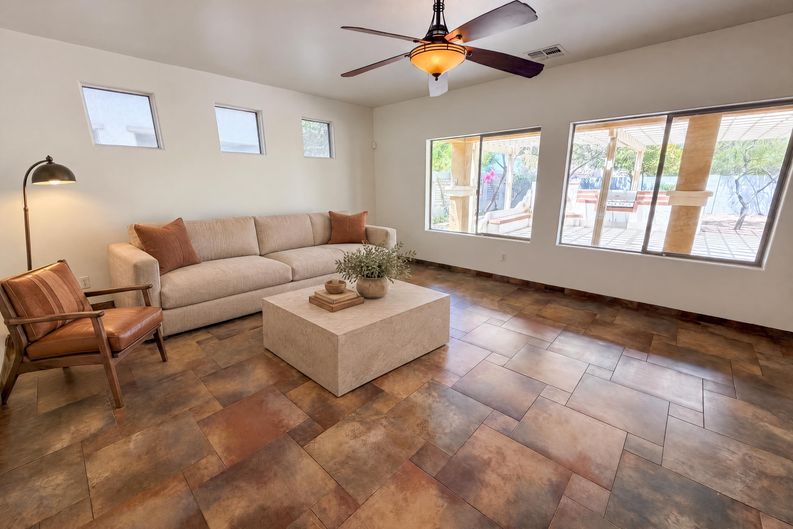 Photo 8 of 39 of 7428 S 15th Dr, Phoenix, AZ