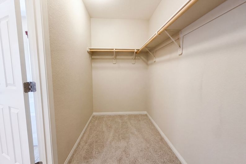 Photo 13 of 23 of 6472 Haypress Ct, Las Vegas, NV