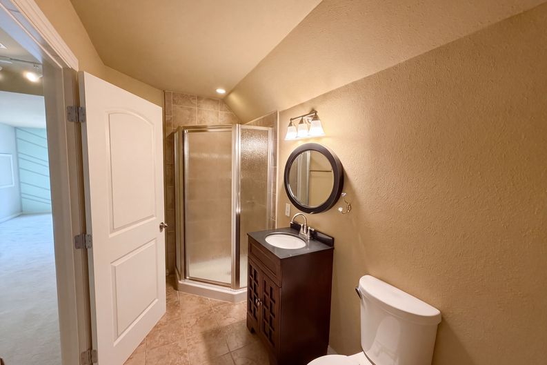 Photo 23 of 29 of 1309 Winding Brook Dr, Garland, TX