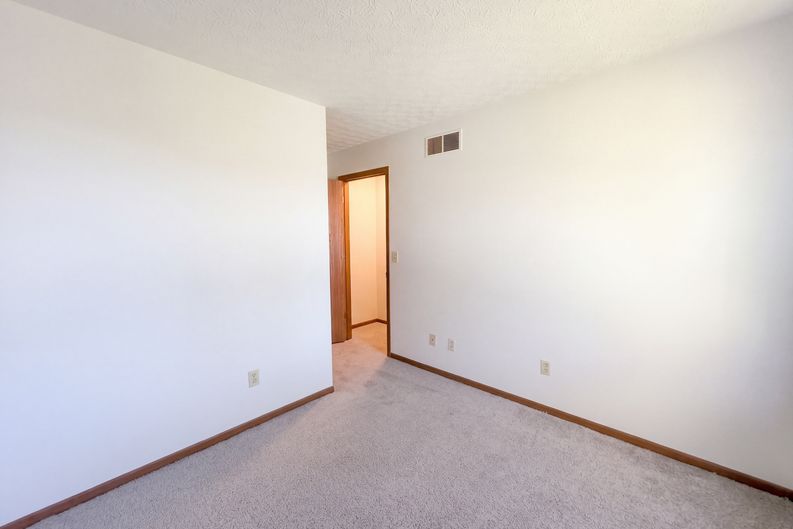 Photo 16 of 34 of 3192 Wild Dunes Ct, Pickerington, OH