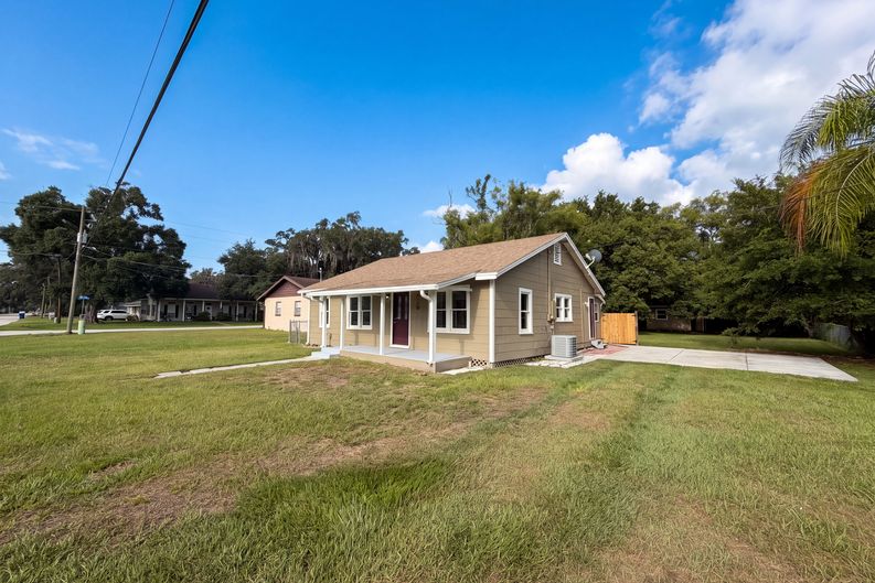Photo 21 of 24 of 718 Alabama Ave, Saint Cloud, FL