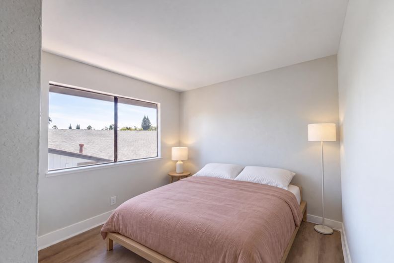 Photo 16 of 46 of 6005 La Castana Way, Sacramento, CA