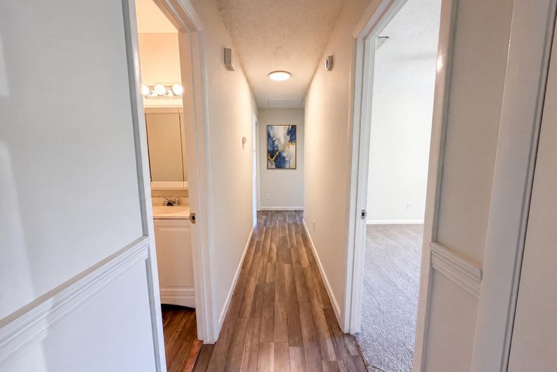 Photo 12 of 24 of 7023 Shindler Dr, Jacksonville, FL