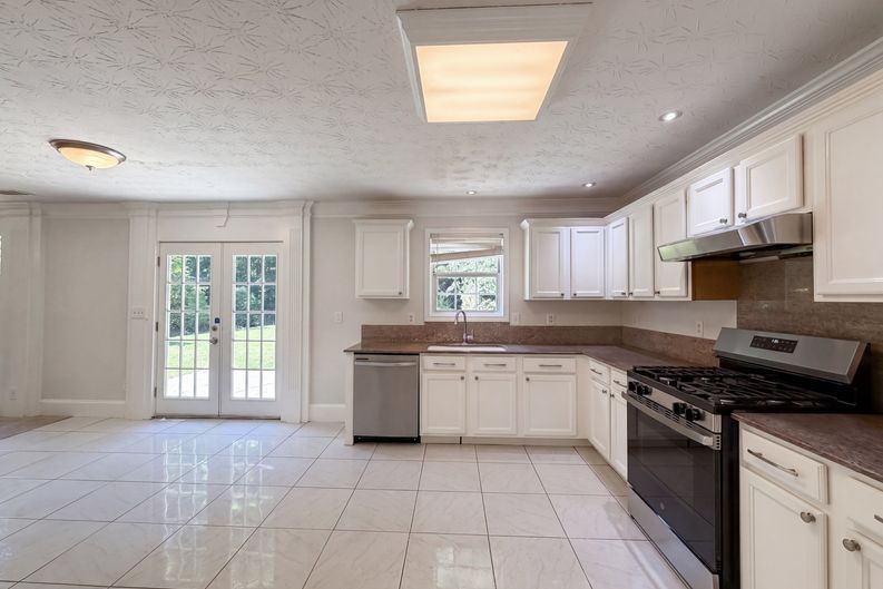 Photo 9 of 29 of 3324 Baymount Way, Lawrenceville, GA