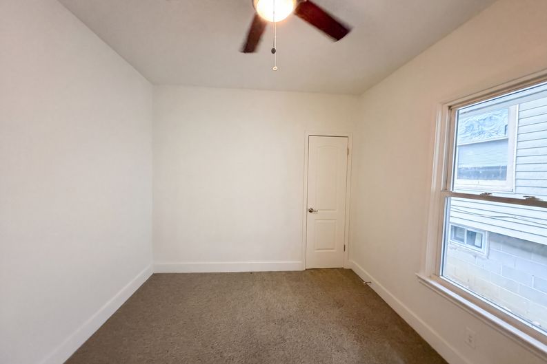 Photo 7 of 17 of 1316 E 44th St, Kansas City, MO