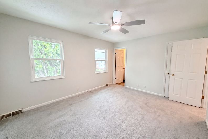 Photo 10 of 25 of 2 Tidewater Trce, Batavia, OH