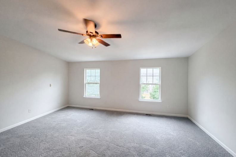 Photo 8 of 17 of 321 Gilman Ln, Raleigh, NC