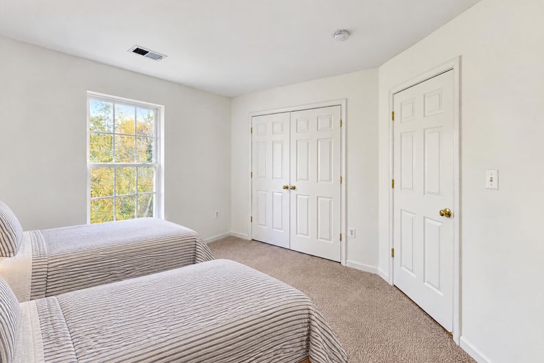Photo 30 of 60 of 12001 Vantage Point Ct, Bristow, VA