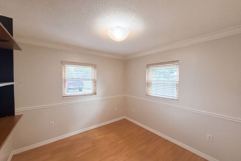 Photo 8 of 15 of 2716 Charleston Dr, Plant City, FL