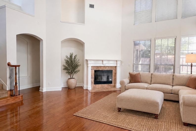 Photo 10 of 42 of 3228 Tearose Dr, Richardson, TX