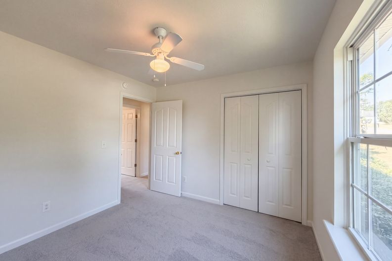Photo 12 of 16 of 1303 St Hubbins Dr, La Vergne, TN