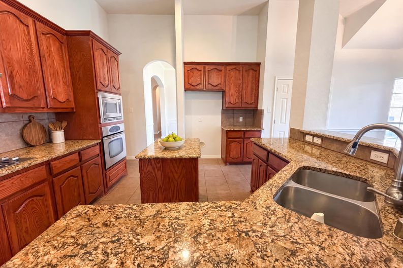 Photo 12 of 21 of 529 Olympia St, Desoto, TX