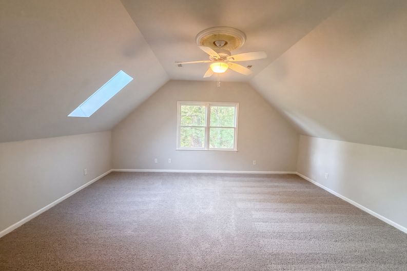 Photo 14 of 21 of 104 Rocktree Ct, Fuquay Varina, NC