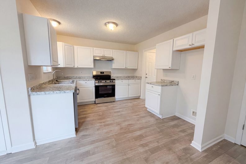 Photo 8 of 23 of 217 Branchview Dr, Columbia, SC