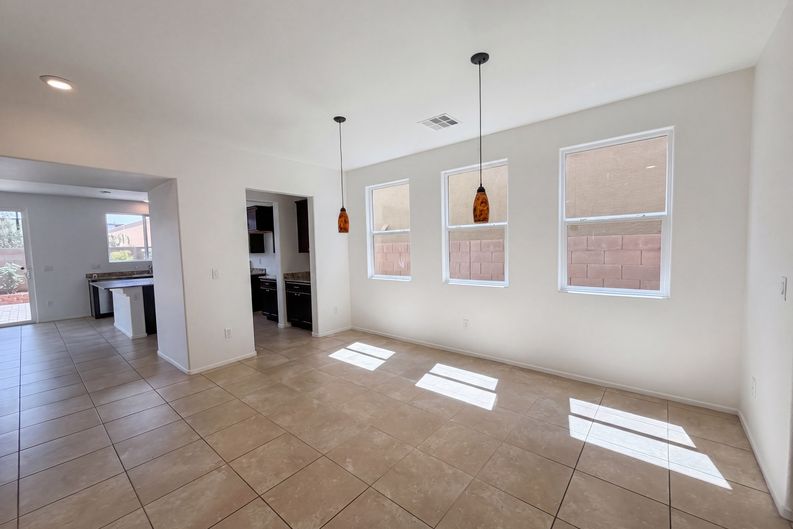 Photo 10 of 52 of 4036 White Opal St, Las Vegas, NV