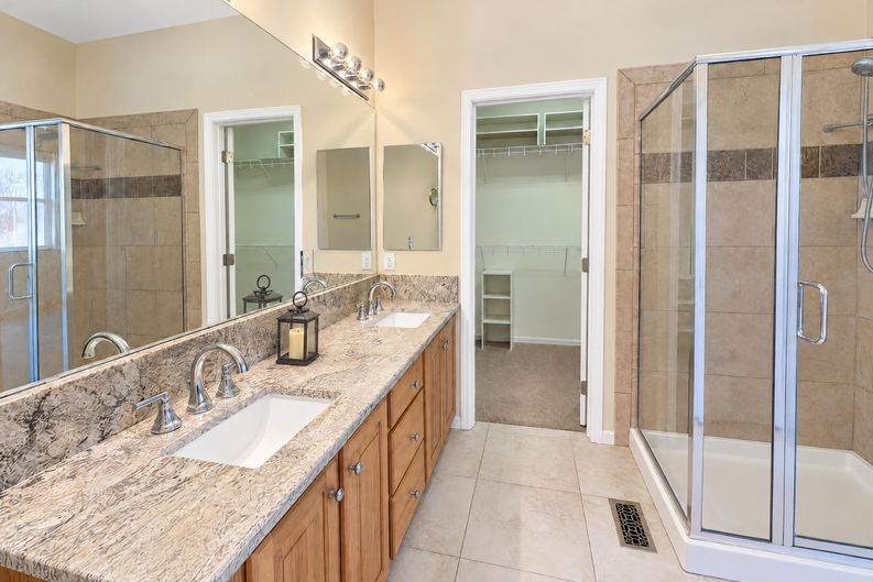 Photo 16 of 25 of 3853 Stonebrush Dr, Highlands Ranch, CO