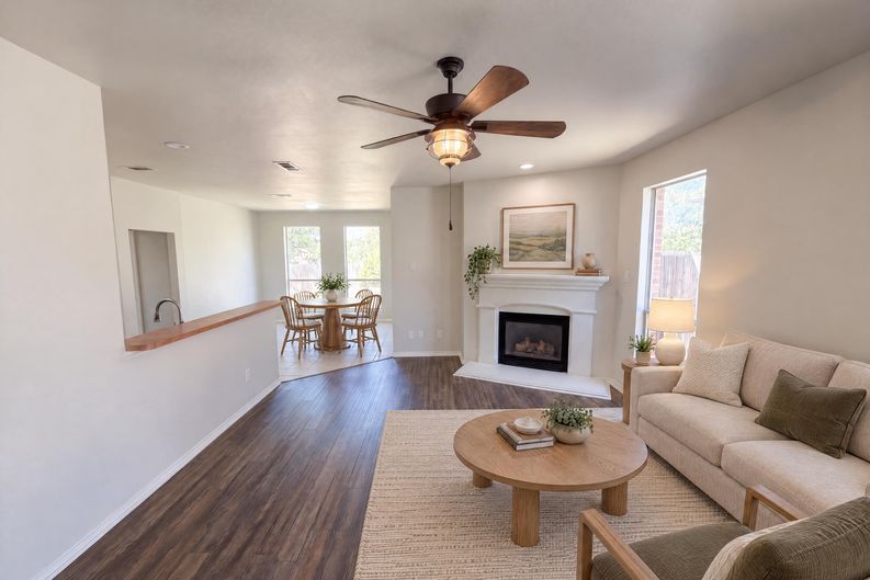 Photo 3 of 20 of 2617 Silver Hill Dr, Fort Worth, TX