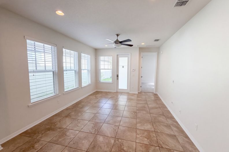 Photo 3 of 39 of 8231 Laureate Blvd, Orlando, FL