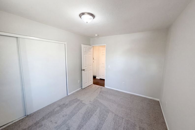 Photo 15 of 20 of 215 Laurel Ln, Hemet, CA