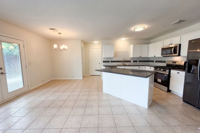 Photo 9 of 23 of 11918 Sonora Springs Dr, Tomball, TX