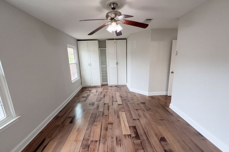 Photo 10 of 25 of 7904 Saddlehorn Ct, Manassas, VA