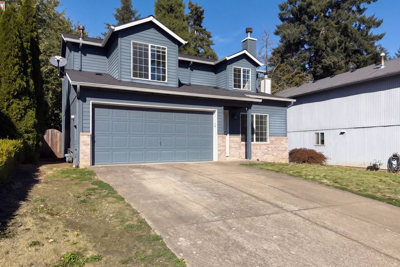 Photo 23 of 26 of 17475 SW Eirwen St, Beaverton, OR