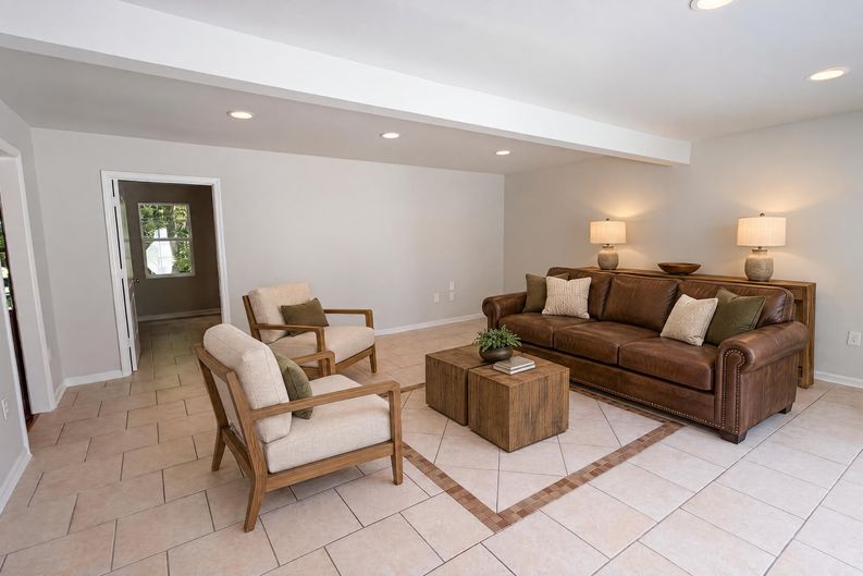 Photo 19 of 23 of 6226 Dumont Ln, Charlotte, NC