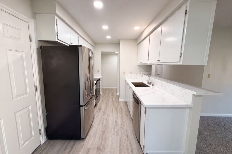 Photo 8 of 25 of 3525 Astral Dr, Sacramento, CA