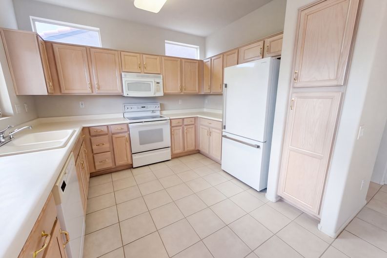 Photo 10 of 42 of 15339 W Via Montoya, Sun City West, AZ